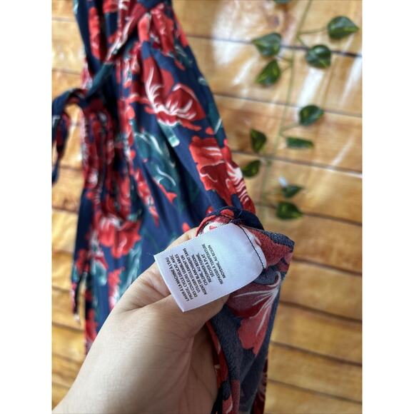 Chelsea28 Floral Wrap Midi Dress With Pockets Size Small - Picture 6 of 7